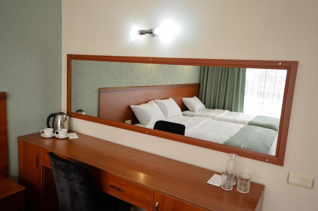 באטומי Aura Boutique Hotel מראה חיצוני תמונה