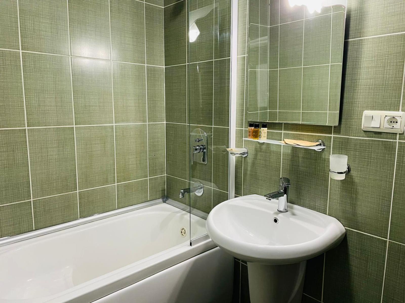 באטומי Aura Boutique Hotel חדר תמונה